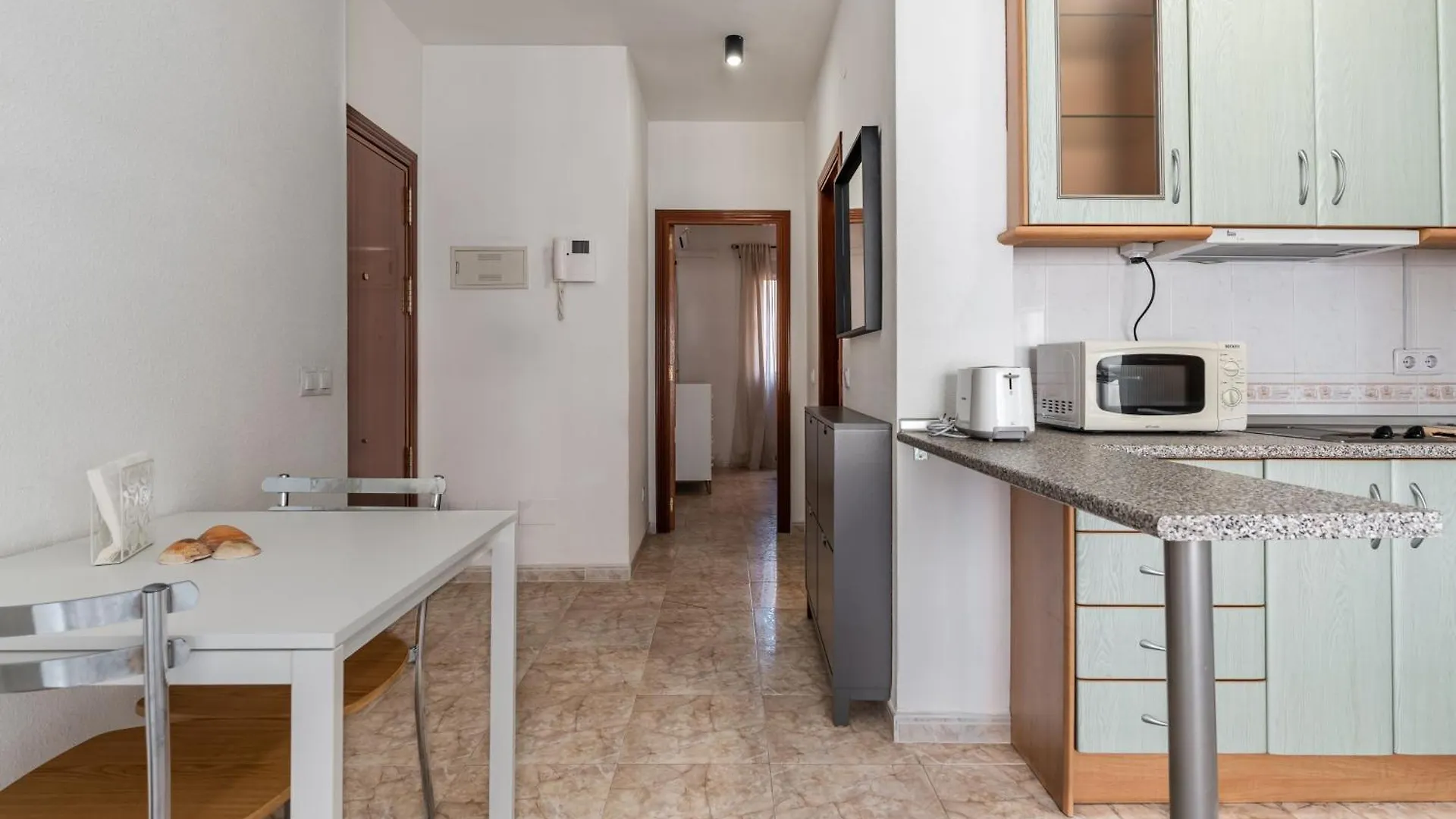 Quiet And Central Malaga Apartment España